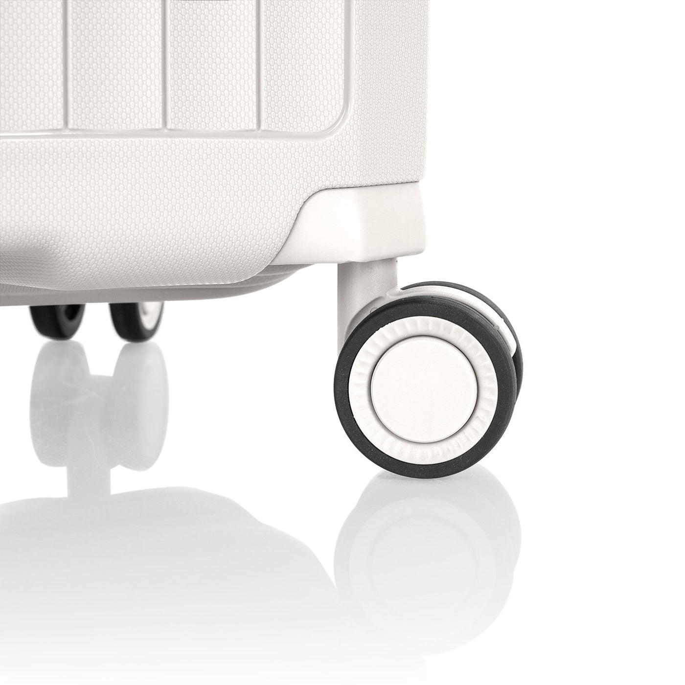 Heys Airlite 26″ Hartschalen‑Trolley – ca. 81 L, 66 × 45,7 × 27,6 cm, nur 3,4 kg, sehr leicht & bruchsicher - weiss