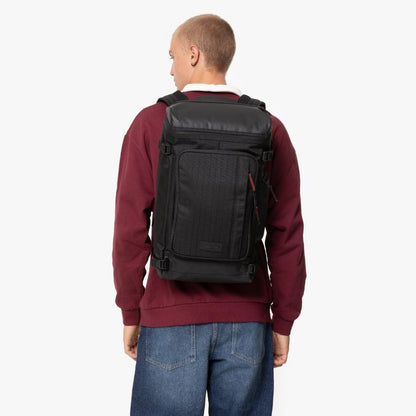 Eastpak Tecum Top Rucksack – 29,5 × 49 × 19,5 cm, 23 L, Laptopfach 15″, wasserabweisend - CNNCT Rip Black