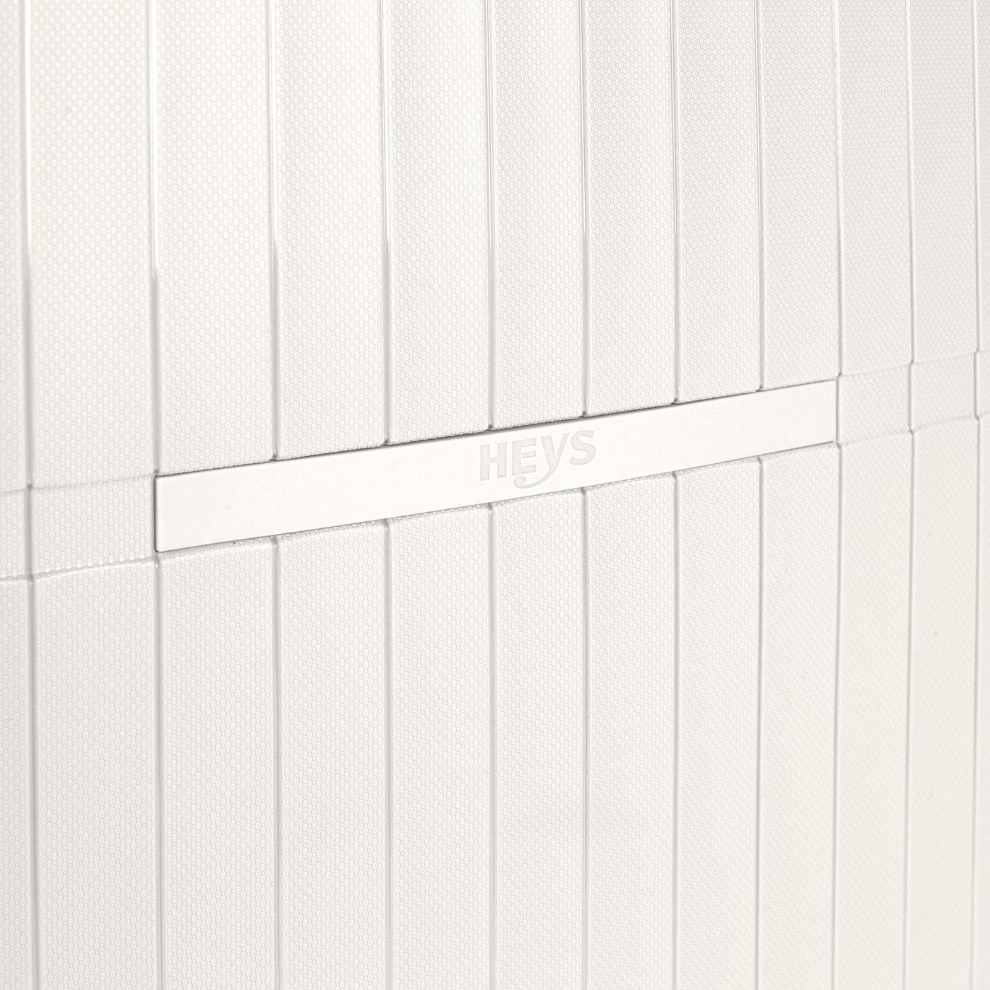 Heys Airlite 30″ Hartschalen-Trolley – 100 % Duraflex™, ca. 125 L Volumen, erweiterbar, 76 × 50 × 30,6 cm, 4 Rollen, weiss