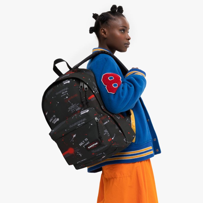 Eastpak Out of Office Rucksack – 27 L, Laptopfach 14", ergonomische Träger, wasserabweisend - tags black
