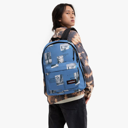 Eastpak Out of Office Rucksack – 27 L, Laptopfach 14", ergonomische Träger, wasserabweisend - tags blue