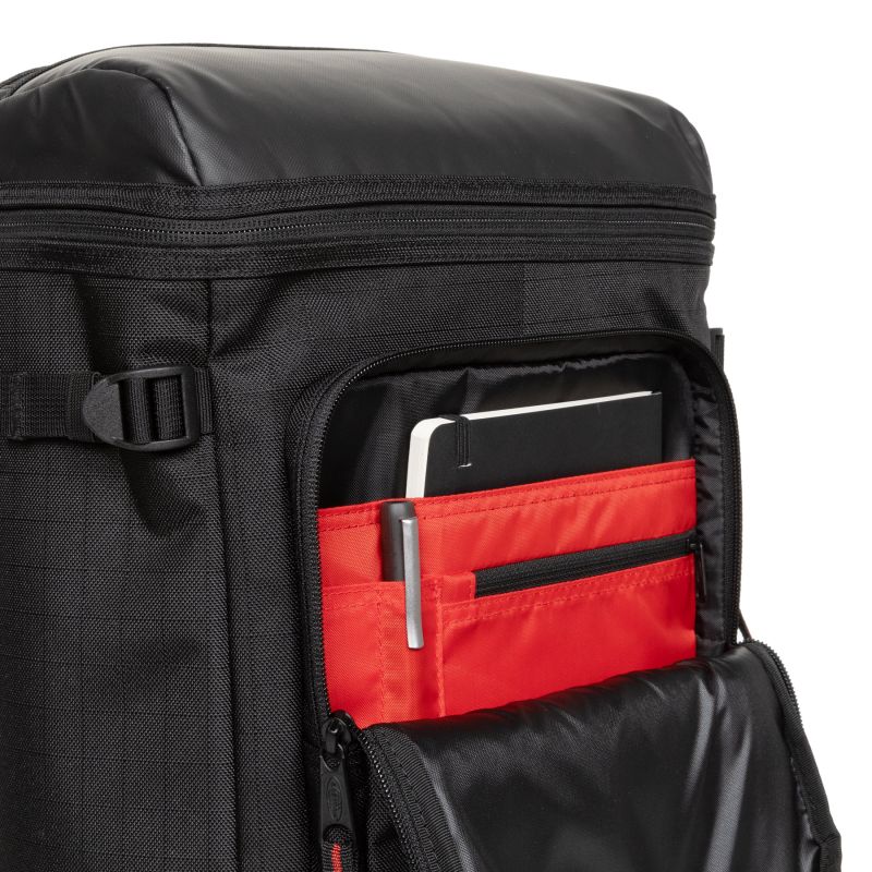Eastpak Tecum Top Rucksack – 29,5 × 49 × 19,5 cm, 23 L, Laptopfach 15″, wasserabweisend - CNNCT Rip Black