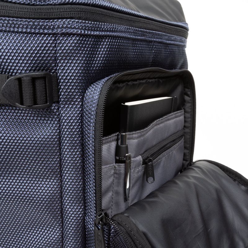 Eastpak Tecum Top Rucksack – 29,5 × 49 × 19,5 cm, 23 L, Laptopfach 15″, wasserabweisend - CNNCT marine