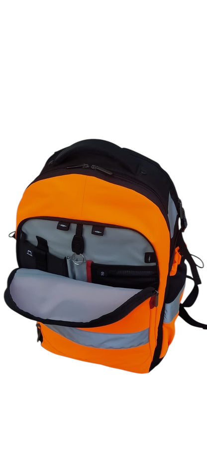 Frontfach mit Organizer im robusten Arbeitsrucksack Warnfarbe Orange