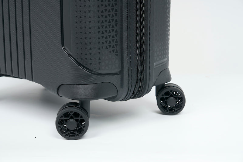 Verage Edinburgh Spinner Gr. S Reisetrolley Kabinenkoffer mit TSA‑Zahlenschloss – Erweiterbarer PP-Hartschalenkoffer - Schluga Koffer & Taschen GmbH